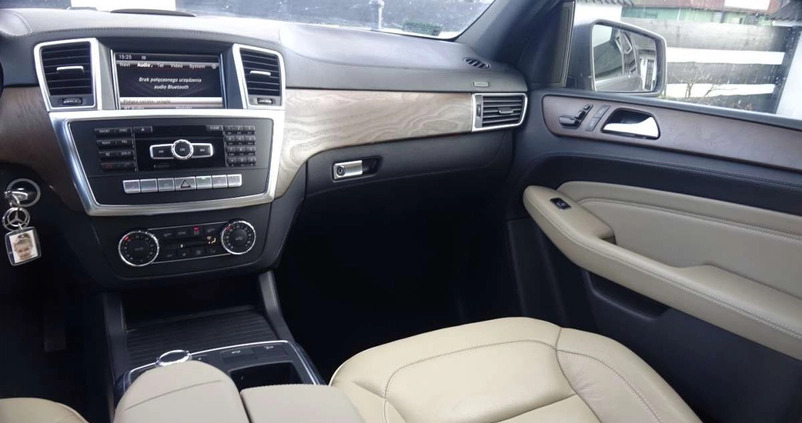 Mercedes-Benz ML cena 75700 przebieg: 228000, rok produkcji 2012 z Otmuchów małe 781